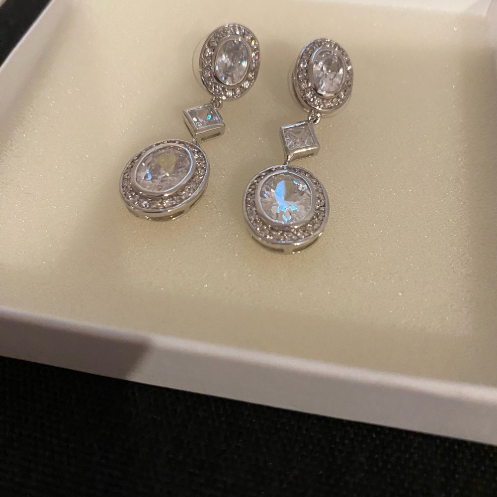 Beautiful crystal statement earrings